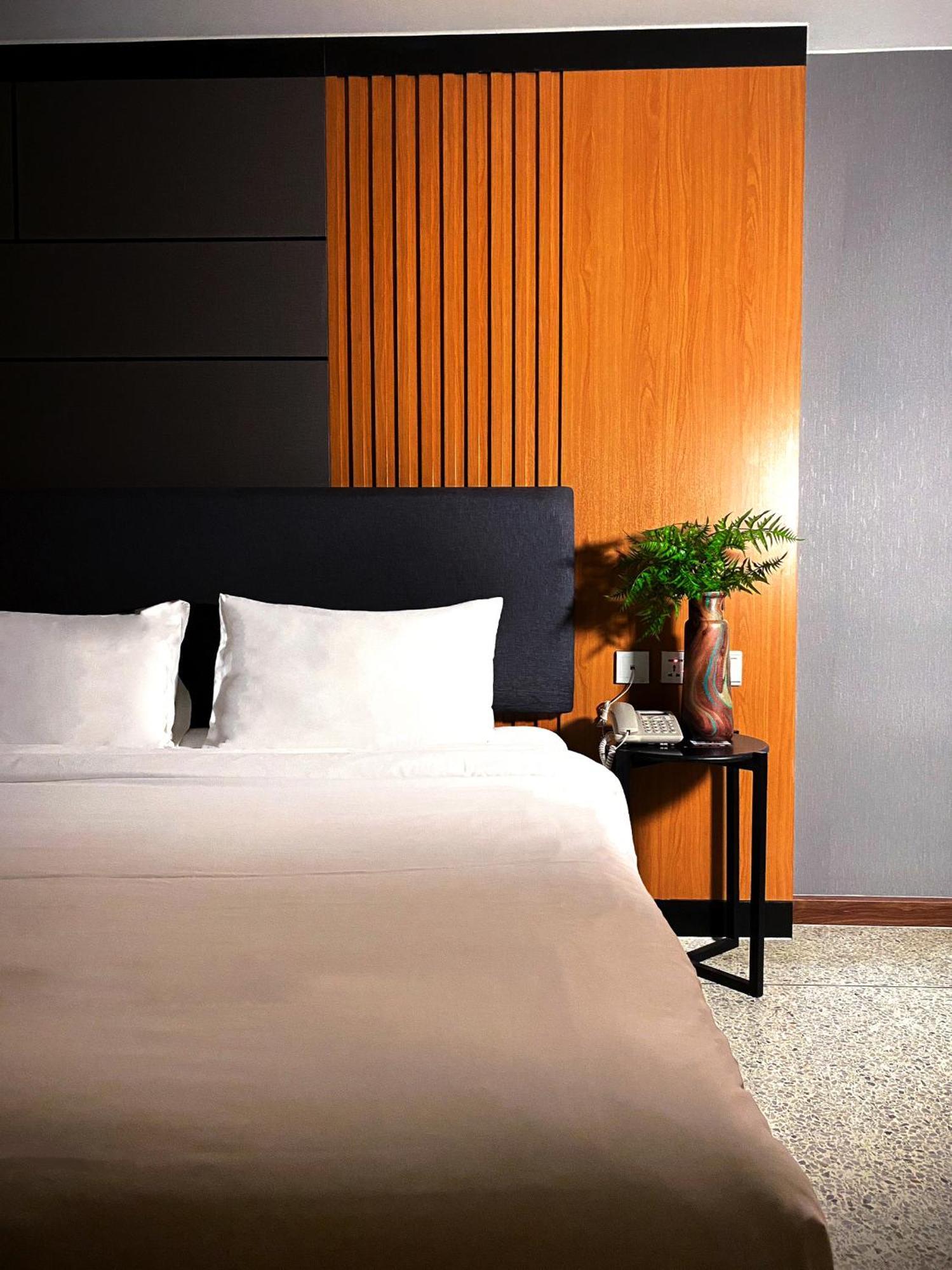 Hotel 12 The At Don Mueang Airport Banguecoque